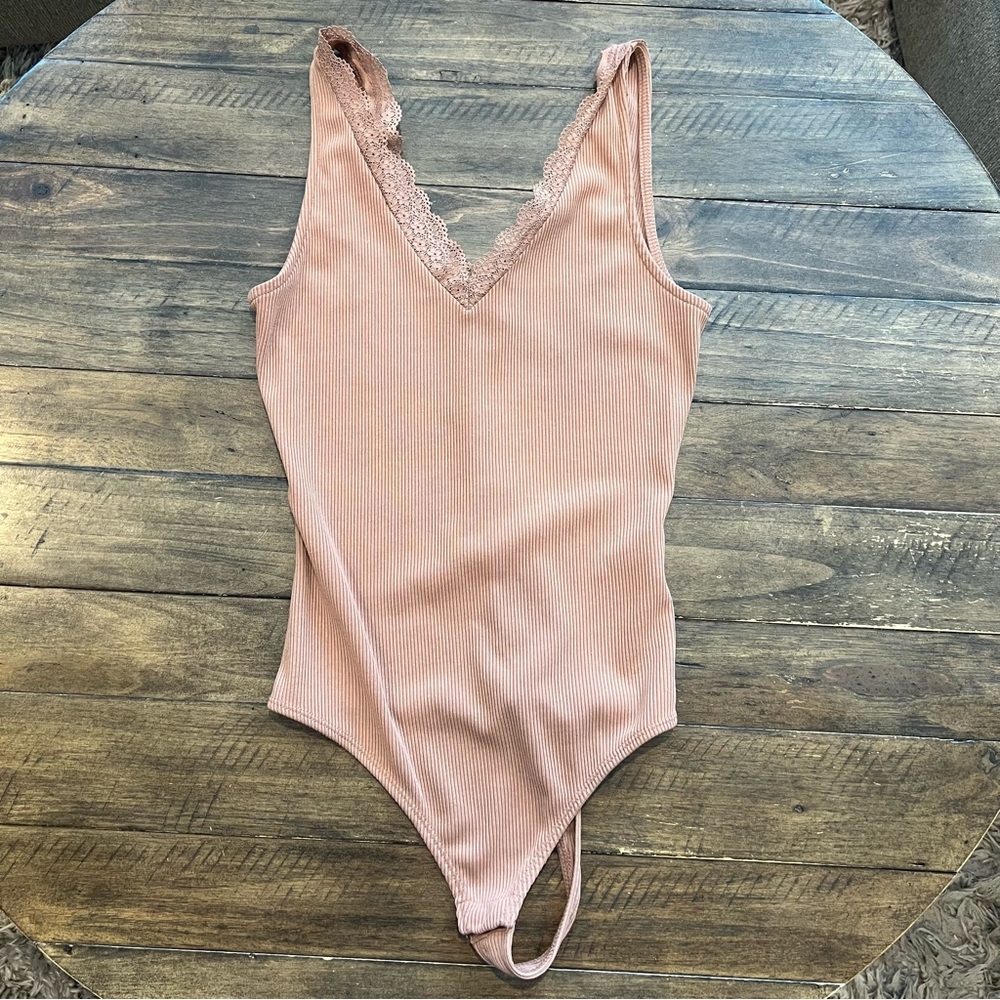 Elodie Dusty Pink Lace Bodysuit